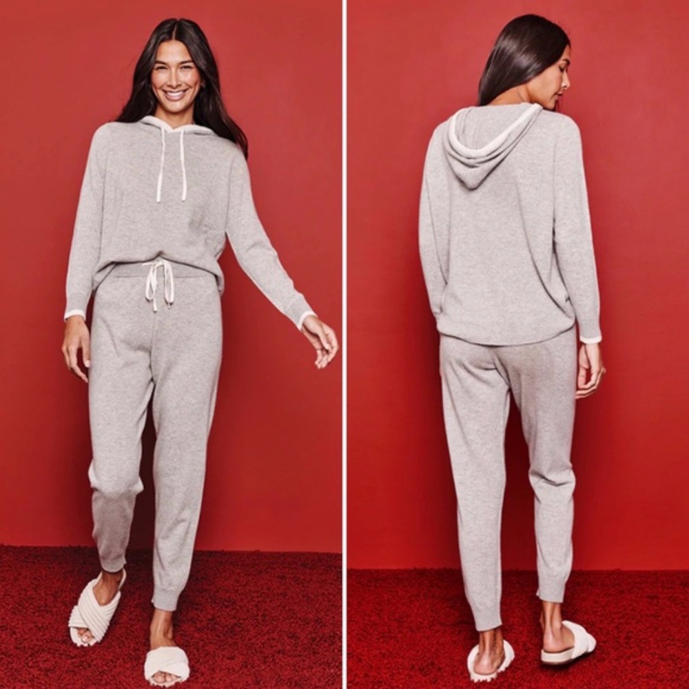 The Coziest Cashmere Blend Hoodie and Jogger Set Size Large